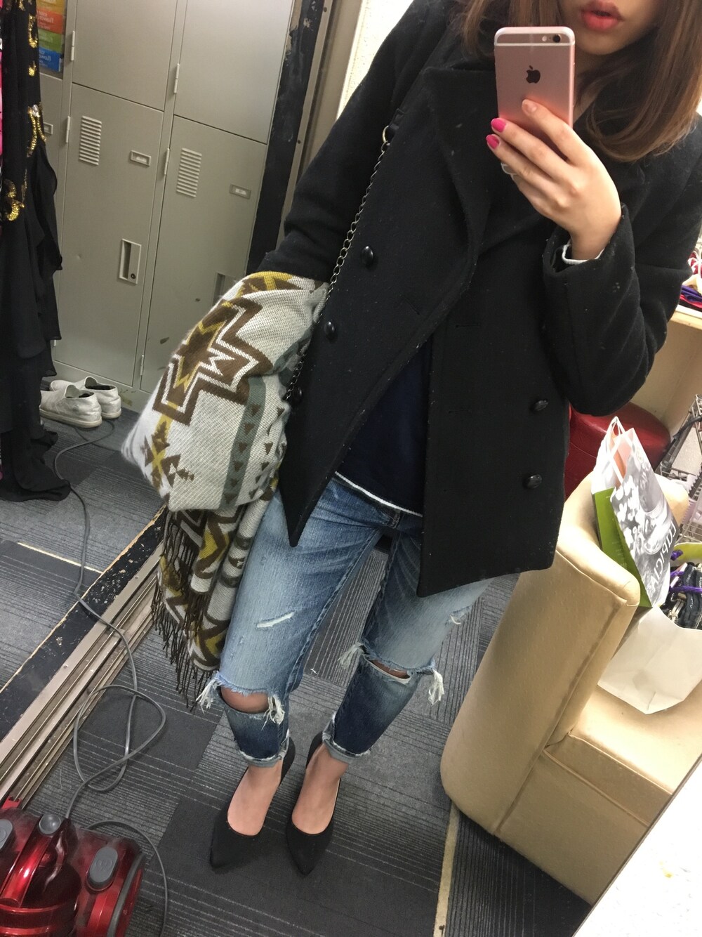 「モノトーン、きれいめカジュアル」｜「riendaのショートPコート（その他アウター、ブラック系）」を使った、Riaさん（レディース・156cm）の冬コーディネートの1枚目の写真