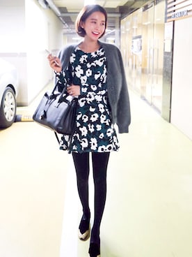 「Yves Saint Laurent rive gauche（イヴサンローランリヴゴーシュ）のアイテム（ハンドバッグ）」を使った、jihyun_imvelyさん（レディース・163cm）の冬コーディネート