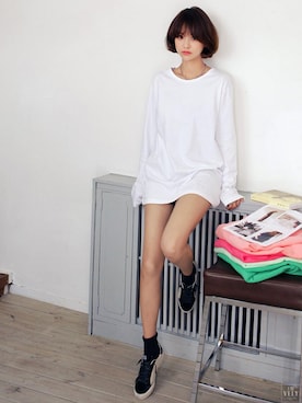 「imvely」｜「アイテム（Tシャツ/カットソー）」を使った、jihyun_imvelyさん（レディース・163cm）の秋コーディネート