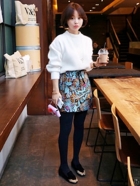 「imvely（-）のアイテム（ニット/セーター）」を使った、jihyun_imvelyさん（レディース・163cm）の秋コーディネート