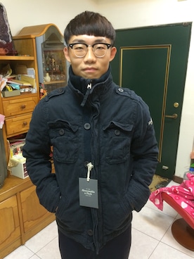 「Abercrombie&Fitch（アバークロンビーアンドフィッチ）のアイテム（その他アウター）」を使った、家華さん（メンズ・179cm）の冬コーディネート