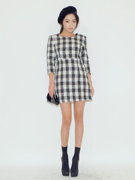 「STYLENANDA（スタイルナンダ）のラウンドネックチェック柄ミニワンピース（ワンピース、ブラック系）」を使った、STYLENANDAさん（レディース・164cm）の冬コーディネート