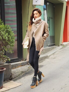 「コーディネート」｜「アイテム（ムートンコート）」を使った、STYLENANDAさん（レディース・166cm）の冬コーディネート