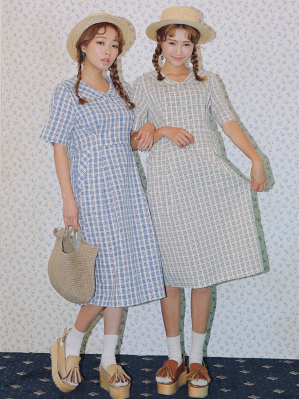 「 ワンピース、 Stylenanda、 ハット、 チェック、スカラップ、 夏コーデ、 リボン、ポンポン、 双子コーデ、 プチプラコーデ」｜「スカラップカラーチェックワンピース（チュニック、ホワイト系）」を使った、STYLENANDAさん（レディース・164cm）の夏コーディネートの1枚目の写真