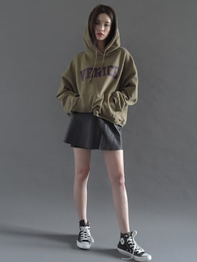 「アイテム（パーカー、グリーン系）」を使った、STYLENANDAさん（レディース・166cm）の夏コーディネート