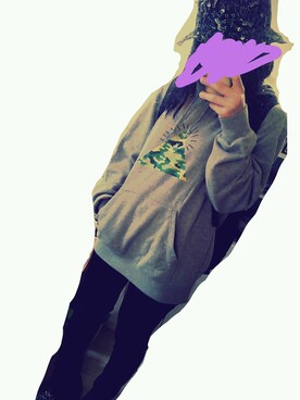「イソ(べ)マスヲさんのウサメーソンカモフラ（トップス、グレー系）」を使った、きおさん（レディース・156cm）の秋コーディネート