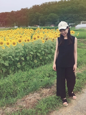 「ひまわり畑」｜「アイテム（キャップ）」を使った、みどりいろさん（レディース・160cm）の夏コーディネート