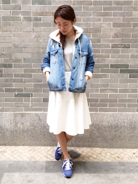 「NIKE SPORTSWEAR（ナイキスポーツウェアー）のアイテム（スニーカー、ブルー系）」を使った、Judy Y. Chenさん（レディース・167cm）の春コーディネート