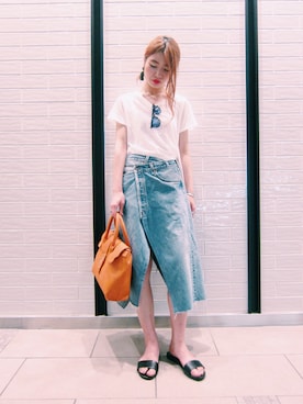 「アイテム（トートバッグ、オレンジ系）」を使った、nariさん（レディース・160cm）の春コーディネート