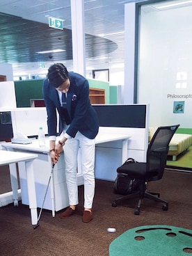 「BEAMS」｜「アイテム（ネクタイ）」を使った、Calvin Dallas Zhangさん（メンズ・188cm）の秋コーディネート