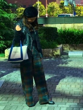 「アイテム（ピアス（片耳用））」を使った、misakiさん（レディース・164cm・20代）の秋コーディネート