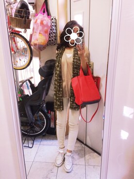「お買い物」｜「アイテム（トートバッグ）」を使った、sawawaさん（レディース・157cm）の秋コーディネート