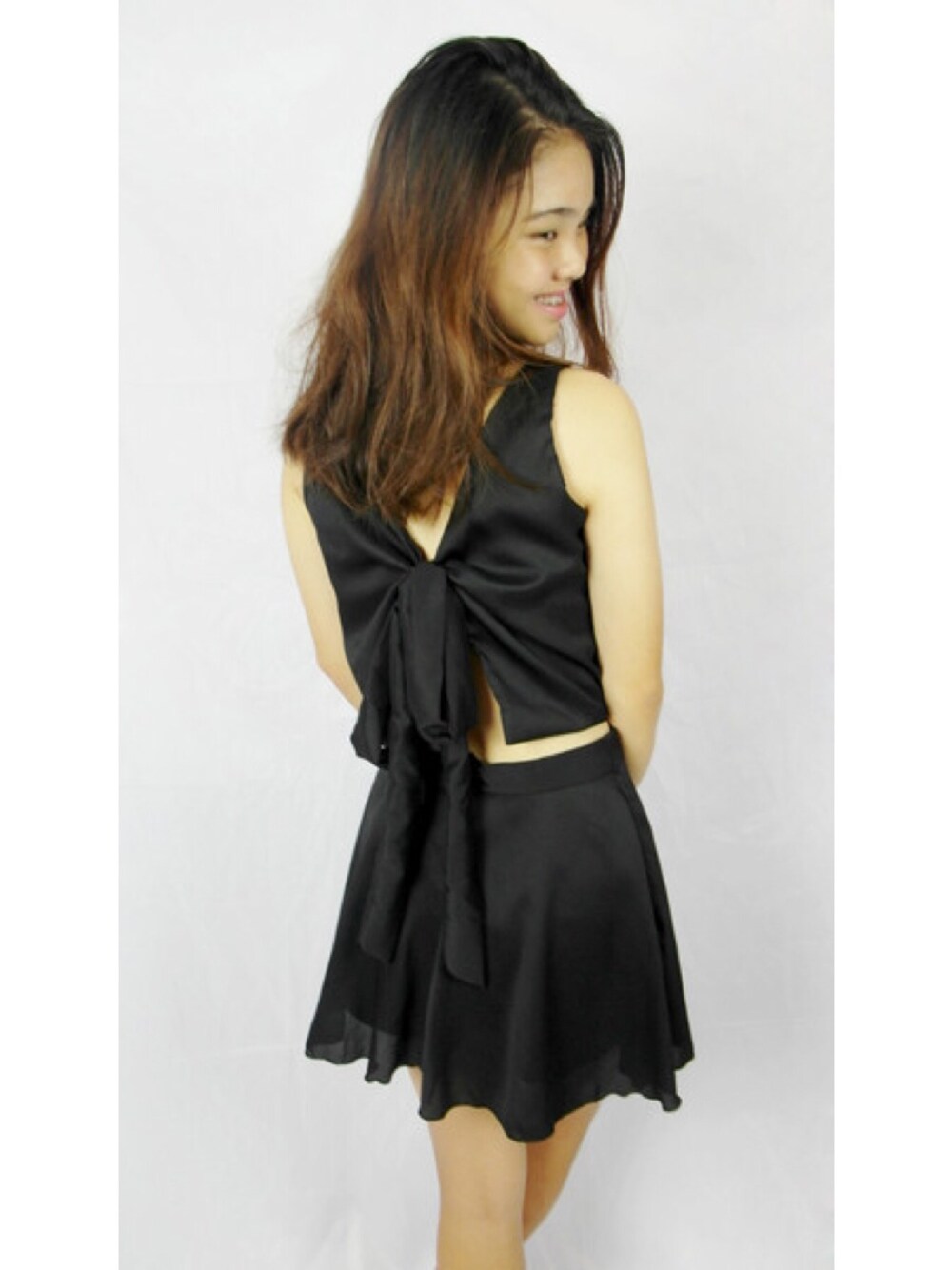 「ewhiterabbit、skirt」｜「ewhiterabbitのアイテム（ワンピース、ブラック系）」を使った、ewhiterabbitさん（レディース・160cm）の秋コーディネートの1枚目の写真