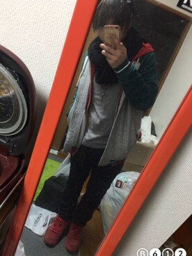 「SPINNS（スピンズ）のアイテム（スタジャン）」を使った、TAKENORIARAKIさん（メンズ・168cm）の秋コーディネート