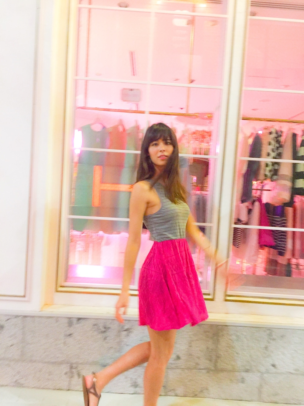 「ピンク、可愛い」｜「ROXYのSOUTH SIDE（ワンピース、ピンク系）」を使った、Justine Kuriharaさん（レディース・170cm）の夏コーディネートの1枚目の写真