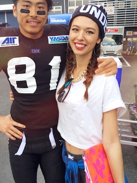 「ROXY（ロキシー）のアイテム（財布/小物）」を使った、Justine Kuriharaさん（レディース・170cm）の秋コーディネート
