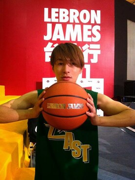 「SPALDING（スポルディング）のアイテム」を使った、AHOMさん（メンズ・175cm）の秋コーディネート