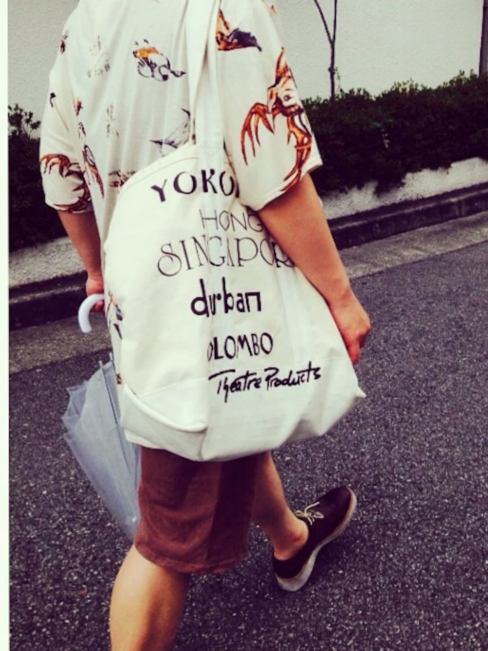 「シアタープロダクツ(THEATRE PRODUCTS)、ビショップ(Bshop)、ツモリチサト(TSUMORI CHISATO)」｜「THEATRE PRODUCTSのハンティングプリント　Tシャツ（Tシャツ/カットソー、ベージュ系）」を使った、たいすけさん（メンズ・168cm）の夏コーディネートの1枚目の写真
