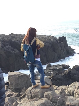 「アイテム（スタジャン、ブラウン系）」を使った、すみっこさん（レディース・166cm）の冬コーディネート