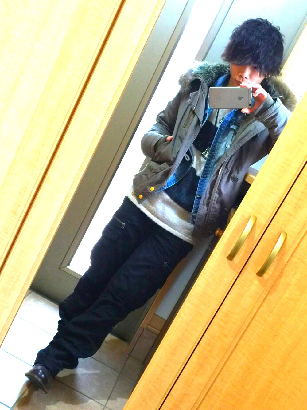 「VANQUISH、GOSTAR DE FUGA、NO ID.、ABETTOR、ミリタリー、N2B、カーゴパンツ、デニムジャケット」｜「RiNc の【UNITED LOT】Wingtip Boots（ブーツ、ブラウン系）」を使った、ほり ひでたかさん（メンズ・168cm）の冬コーディネートの1枚目の写真