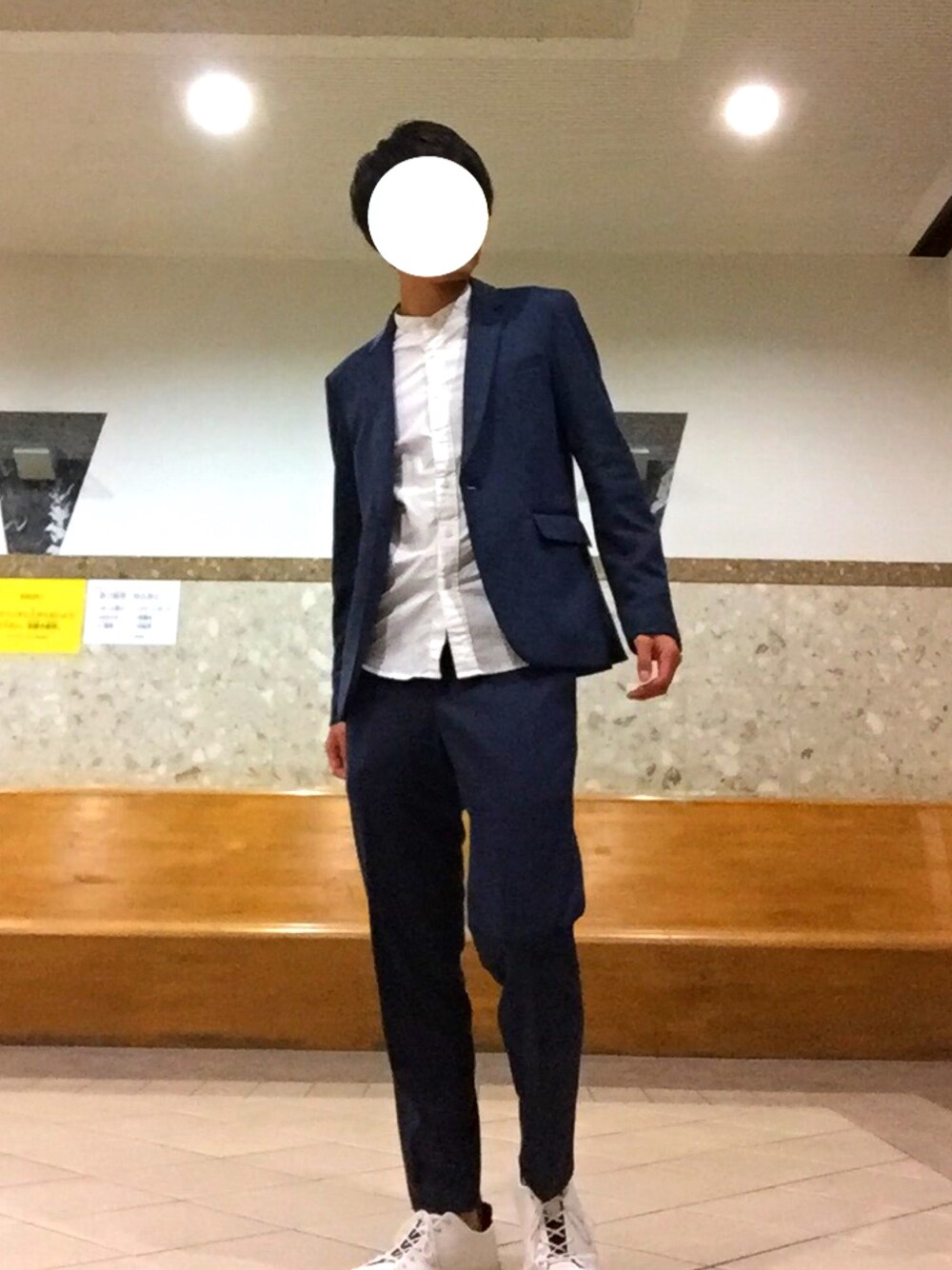 「JUNREDのカットセットアップジャケット（テーラードジャケット、ブルー系）」を使った、ぴーまんさん（メンズ・171cm）の秋コーディネートの1枚目の写真