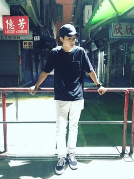 「GU（ジーユー）のアイテム（Tシャツ/カットソー、ブラック系）」を使った、潘維禮さん（メンズ）の夏コーディネート
