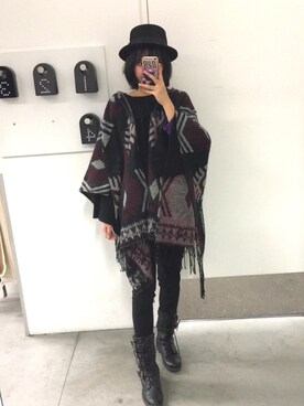「アイテム（ポンチョ）」を使った、Magictakeさん（レディース・168cm・20代）の秋コーディネート