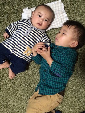 「MIKI HOUSE（ミキハウス）のアイテム（チノパンツ）」を使った、KENHAYARIHITO♡KARINさん（キッズ・80cm）の夏コーディネート