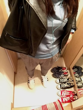 「unrelaxing（アンリラクシング）のアイテム（ライダースジャケット）」を使った、Ayuko.Uさん（レディース・161cm）の春コーディネート