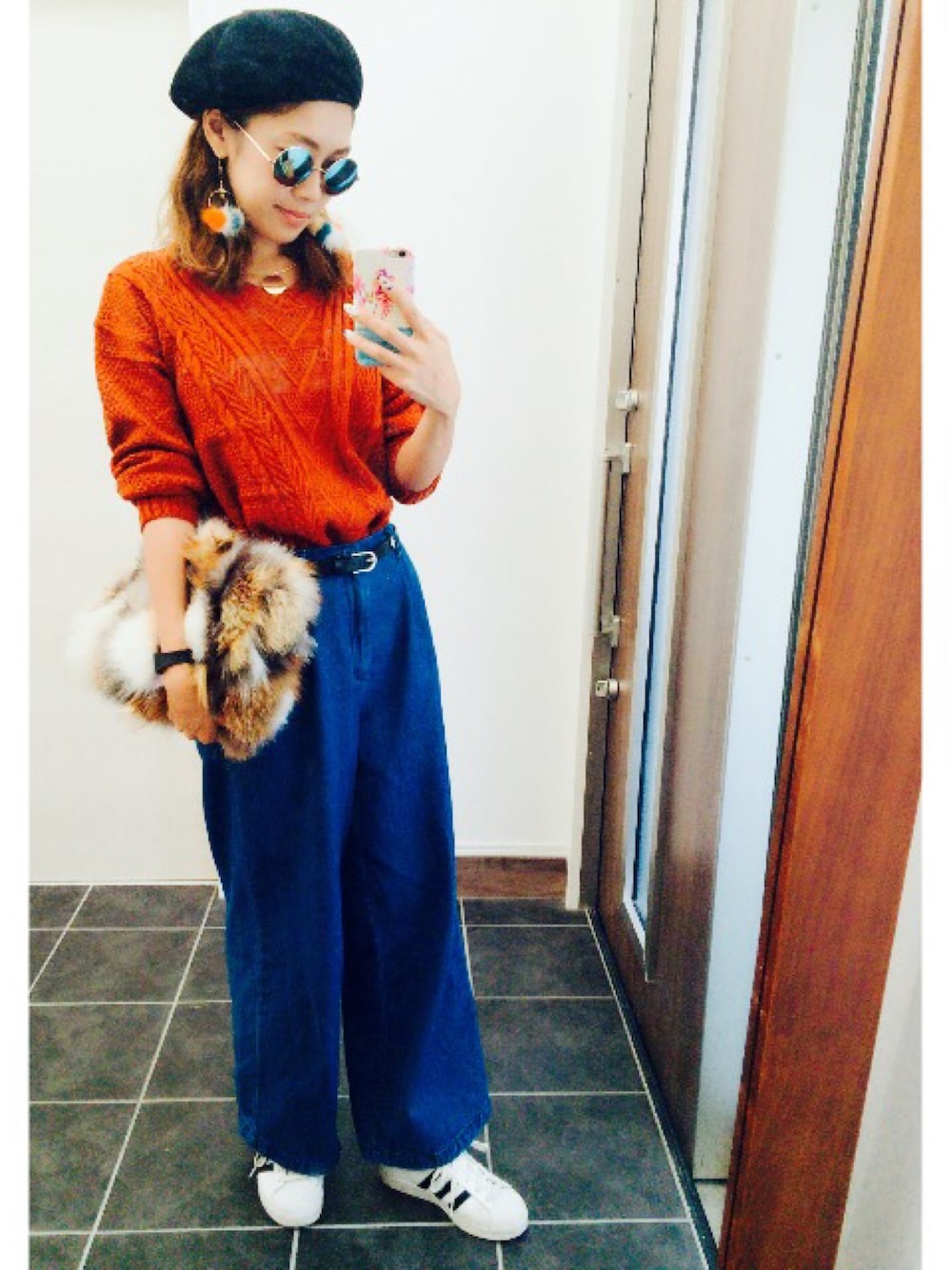 「ママコーデ、プチプラ、ファークラッチ、ootd」｜「GUのアイテム（ニット/セーター、オレンジ系）」を使った、Ikumi さん（レディース・167cm）の秋コーディネートの1枚目の写真