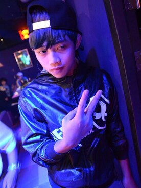 「REMIX（リミックス）のアイテム（トレンチコート）」を使った、石建弘さん（メンズ・172cm）の秋コーディネート