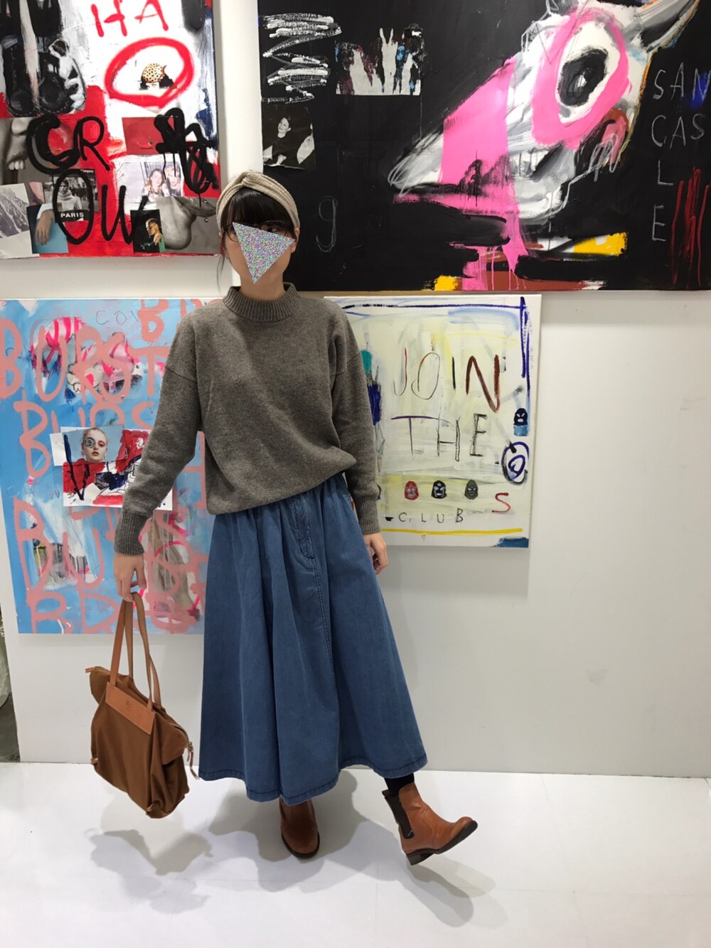 「天神」｜「UNIQLOのWOMEN エクストラファインメリノハイネックセーター（長袖）（ニット/セーター、ホワイト系）」を使った、Machakoさん（レディース・158cm）の秋コーディネートの1枚目の写真