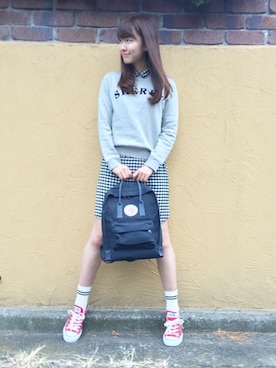 「アイテム（バックパック/リュック、ブルー系）」を使った、宮本さゆみさん（レディース・162cm）の冬コーディネート