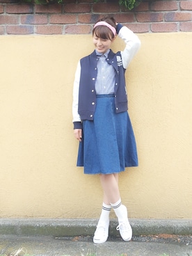 「アイテム（スタジャン、ホワイト系）」を使った、宮本さゆみさん（レディース・162cm）の春コーディネート