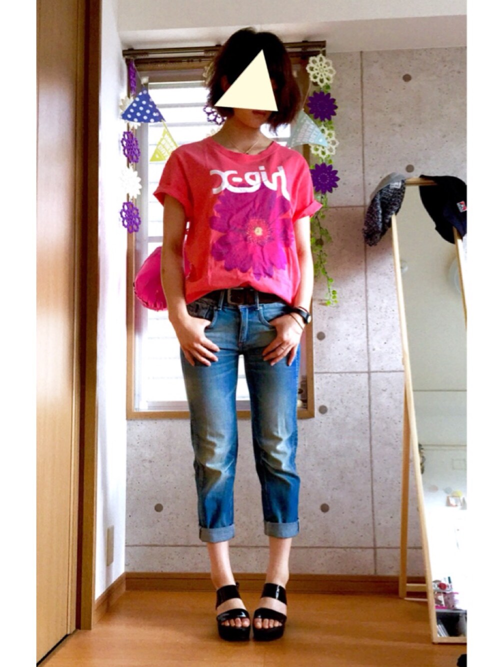 「x-girl、Tシャツ、G-STAR RAW(G-STAR RAW)、デニム、ジーンズ、Tシャツ×デニム、NIXON、サンダル、Levi's、ベルト」｜「G-STAR RAWのアイテム（デニムパンツ、ブルー系）」を使った、nanaさん（レディース・160cm）の夏コーディネートの1枚目の写真