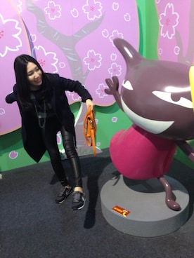 「アイテム（トートバッグ、オレンジ系）」を使った、李踢娜さん（レディース・162cm）の冬コーディネート