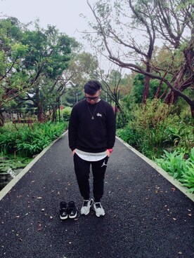 「STUSSY（ステューシー）のアイテム（アクセサリー）」を使った、RogerChuさん（メンズ・170cm）の春コーディネート