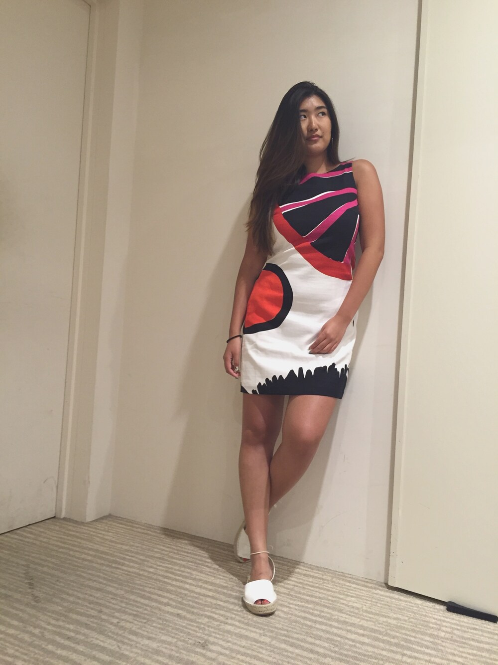 「ドレス、ワンピース、赤、red、dress、スタイルアップ、パーティースタイル、パーティードレス」｜「Desigualの「Desigual/デシグアル」ラクロワサークルモチーフワンピース（ワンピース、ホワイト系）」を使った、Desigual_Jp_Staffさん（レディース・168cm）の夏コーディネートの1枚目の写真
