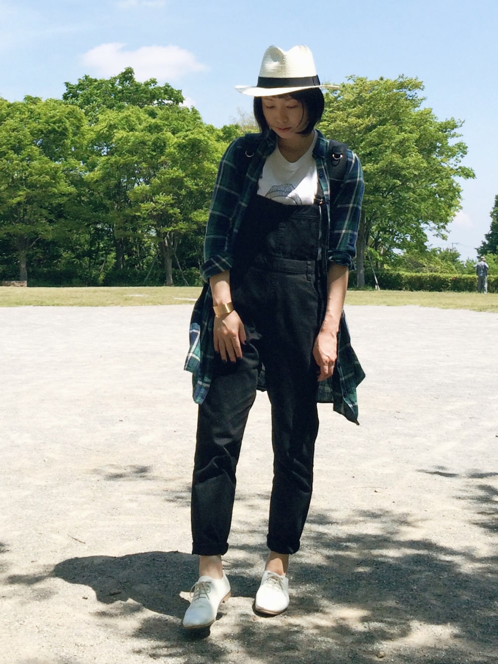 「オーバーオール、チェックシャツ、バックパック、ちびっ子同盟、春のチラ見せ祭り」｜「胸元からチラリ♡のアイテム（その他、ピンク系）」を使った、Kay-teeeさん（レディース・150cm）の春コーディネートの1枚目の写真