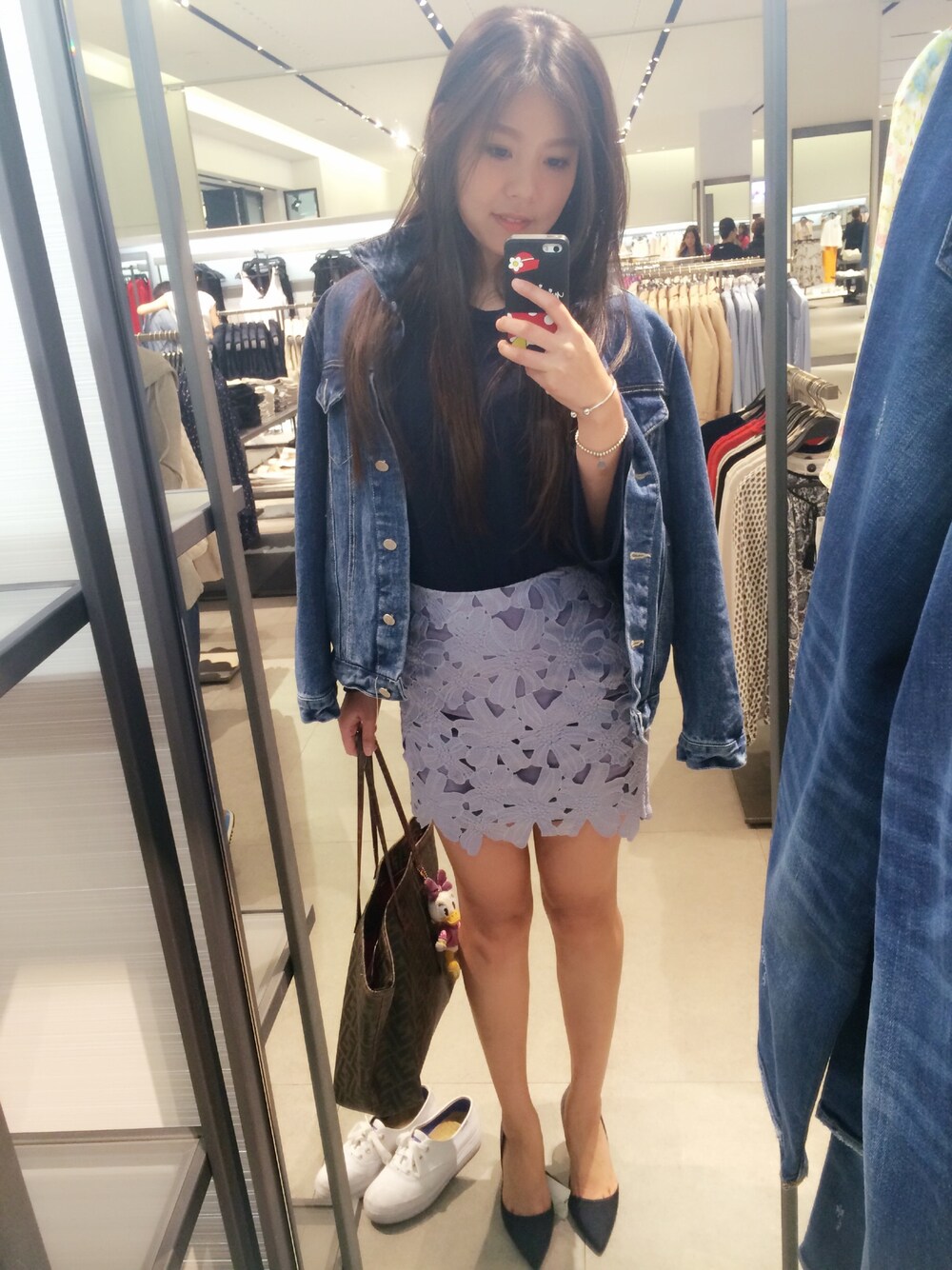 「STYLENANDA、denim、ZARA」｜「STYLENANDAのアイテム（Tシャツ/カットソー、ブルー系）」を使った、peikuoさん（レディース・165cm）の春コーディネートの1枚目の写真