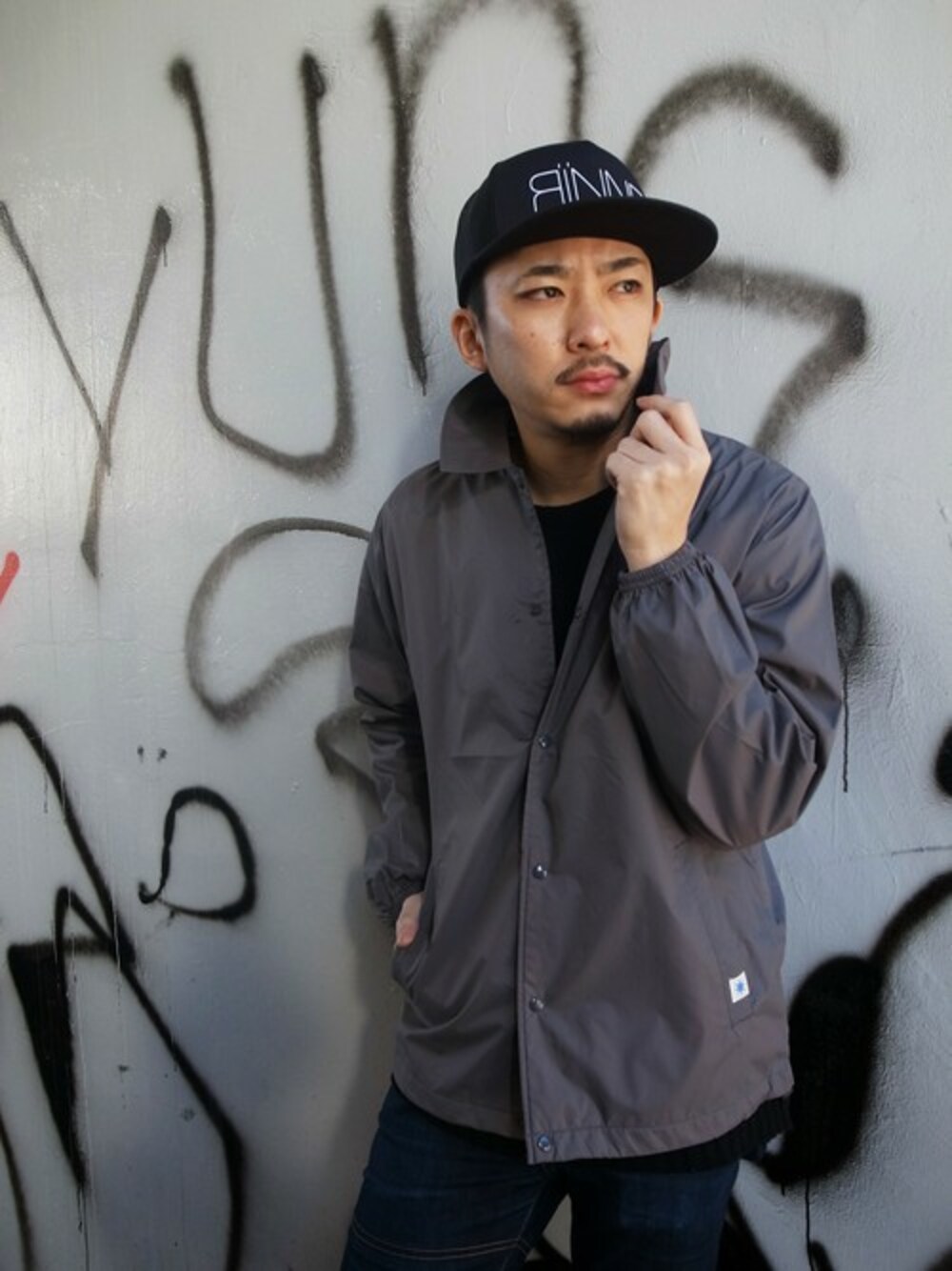 「GDC、ss、キャップ、コーチジャケット、メッシュキャップ、RINNE、2015、オクタゴン、八角星」｜「GDCのRINNE MESH CAP（キャップ、ブラック系）」を使った、GDCTOKYO-MAH-bow-さん（メンズ・171cm）の冬コーディネートの1枚目の写真
