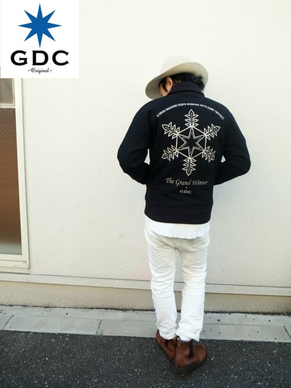 GDCTOKYO-MAH-bow-さんの「SNOW CRYSTAL STUDIUM JUMPER（GDC）」を使ったコーディネート