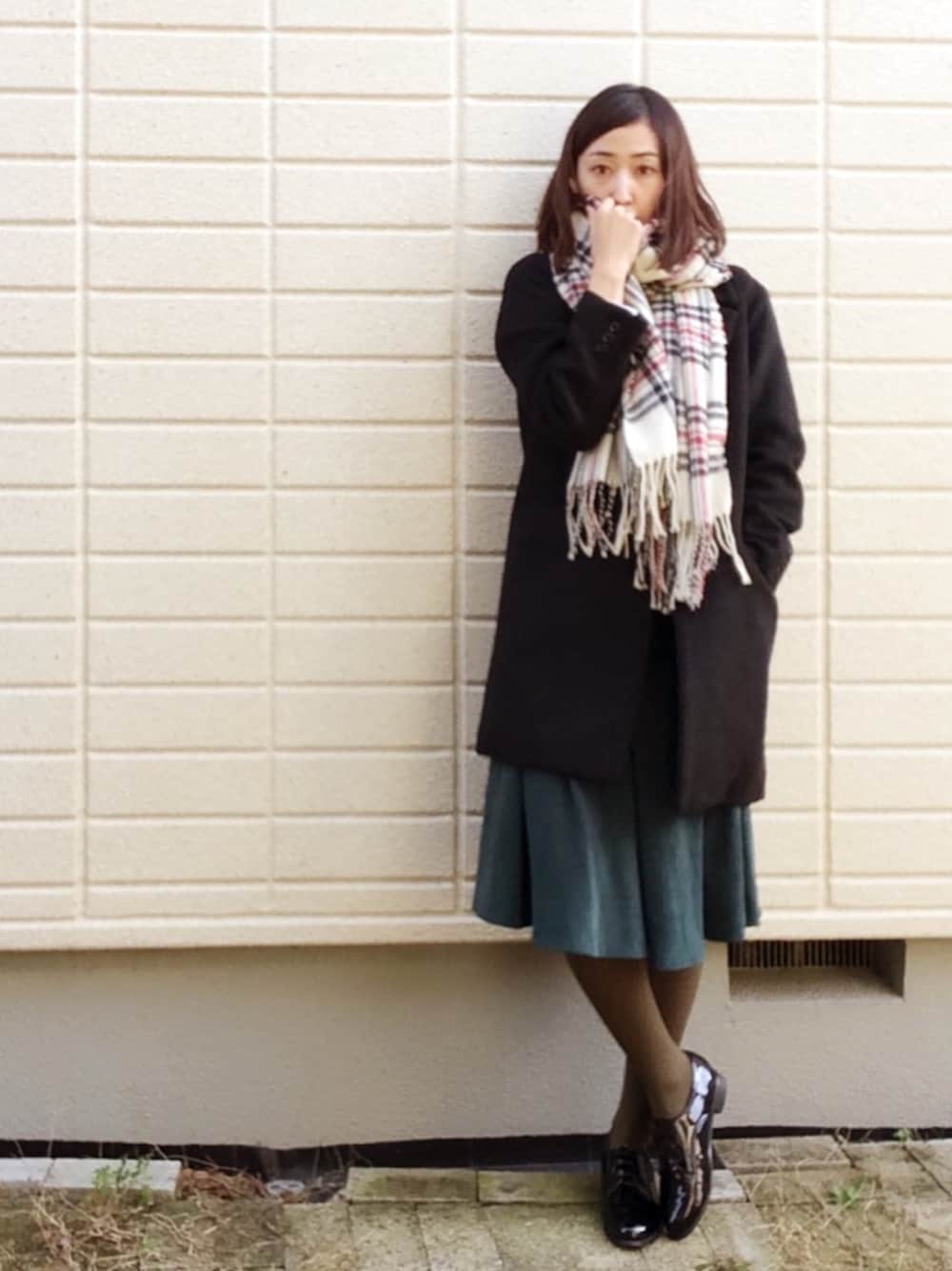 「チェックストール、ポインテッドトゥ、クリスマス2014(レッド×グリーン)、スエード、オックスフォードシューズ、マニッシュシューズ」｜「GUのアイテム（ストール/ショール、その他）」を使った、Erikasan．さん（レディース・167cm）の冬コーディネートの1枚目の写真