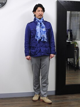 「UNIQLO（ユニクロ）のM-65タイプ　ナイロンフィールドジャケット（ミリタリージャケット、ブルー系）」を使った、柳田敏正さん（メンズ）の春コーディネート