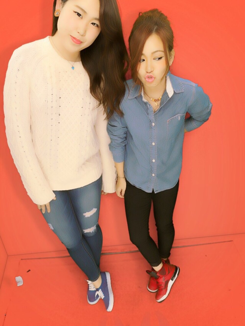 「黒スキニー、ジーンズシャツ、Jordan」｜「UNIQLOのアイテム（その他パンツ、ブラック系）」を使った、Miki Ueharaさん（レディース・155cm）の冬コーディネートの1枚目の写真