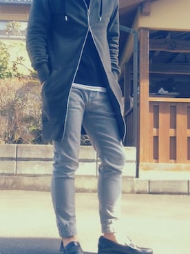 「グレーパンツ」｜のぶさん（メンズ・167cm）の春コーディネート