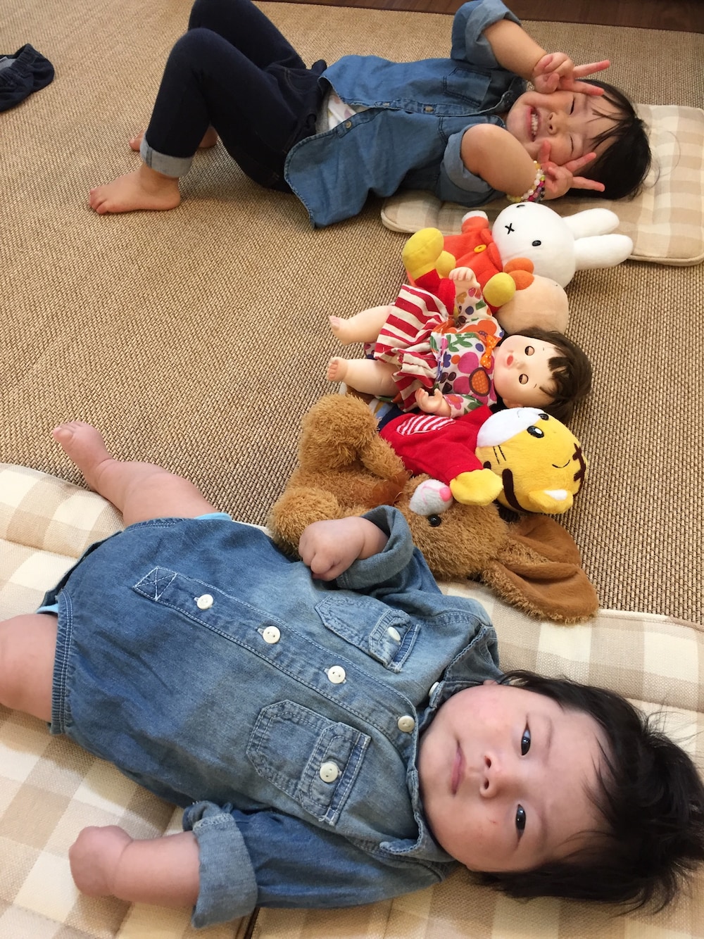 「ひよこクラブコーデコンテスト」｜「OSHKOSHのアイテム（カバーオール、ブルー系）」を使った、しまりんごさん（メンズ・80cm）の冬コーディネートの1枚目の写真