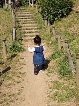 「PETIT BATEAU（プチバトー）のアイテム（その他トップス）」を使った、うーさん（キッズ・70cm）の春コーディネート