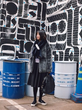 「skirt」｜「アイテム（その他アウター）」を使った、김혜진さん（レディース・161cm）の冬コーディネート