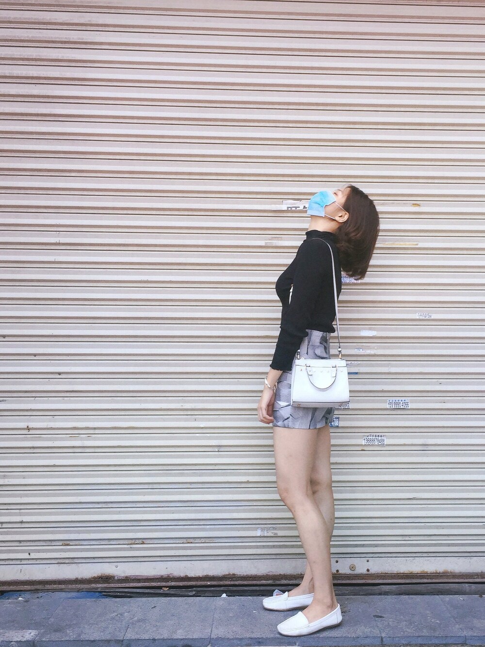 「ZARA、WEGO、WEARBOOKエントリー、ootd、black、converse、Tシャツ、Dr.Martens、UNIQLO、used」｜「PULL&BEARのアイテム（ニット/セーター、ブラック系）」を使った、三文鱼吃不吃さん（レディース・170cm）の冬コーディネートの1枚目の写真